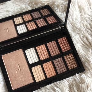Doucce eyeshadow palette